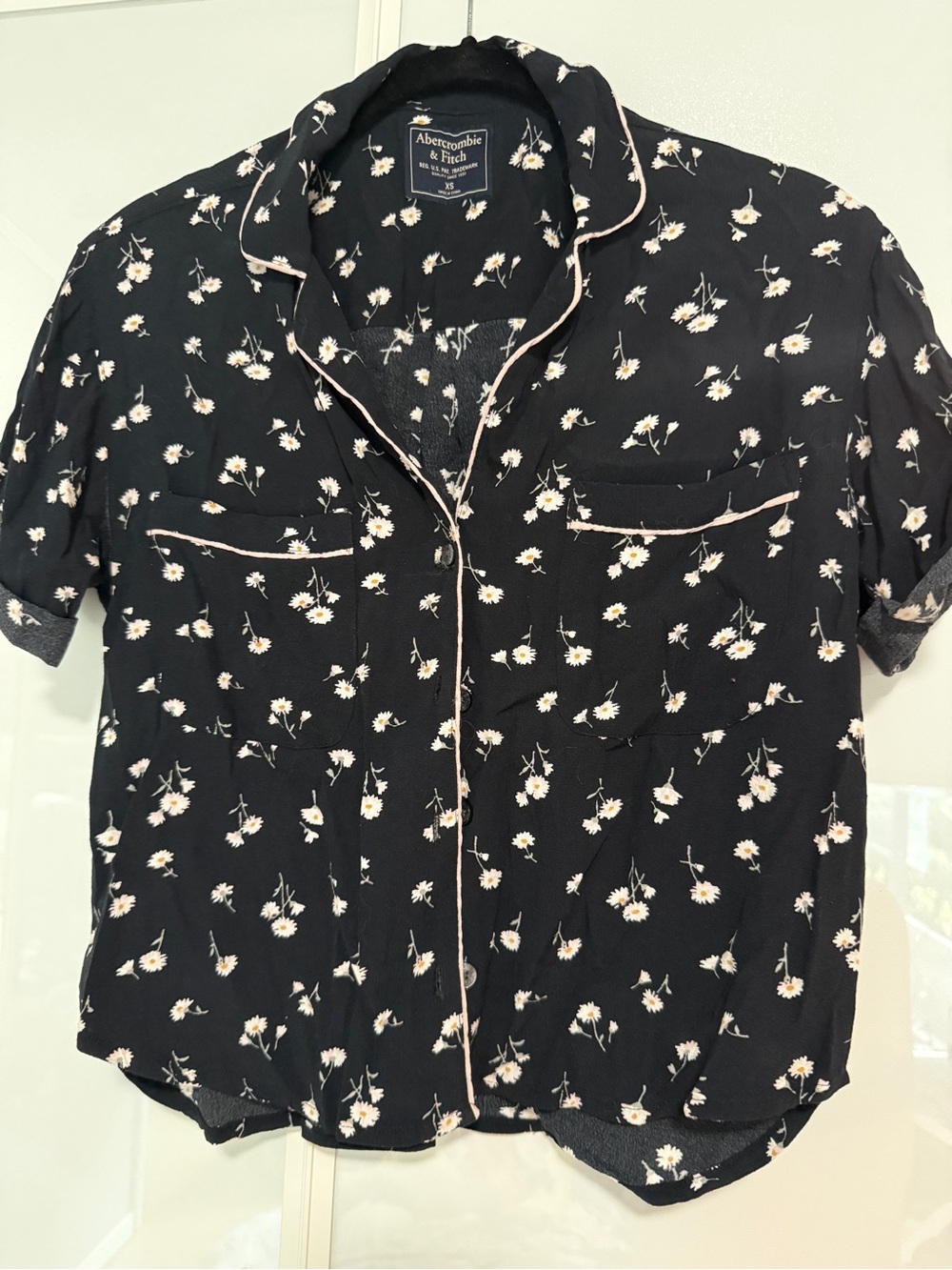 Abercrombie & Fitch Black Floral Button-Up Blouse
